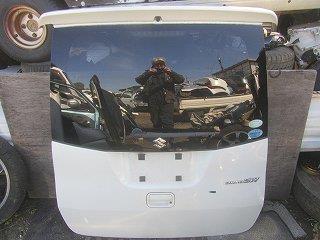 【中古】中古部品 パレット MK21S ﾊﾞｯｸﾄﾞｱ 【3310030100-250307000115800】