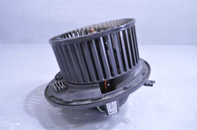 【中古】中古部品 BMW X1 VL18 ﾋｰﾀｰﾌﾞﾛｱﾓｰﾀｰ 【3310580000-250307000267900】