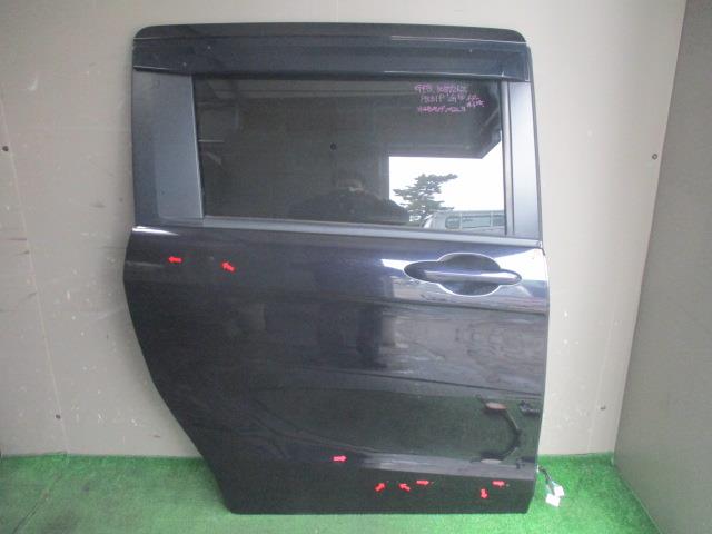 【中古】中古部品 フリード GP3 右ﾘｱﾄﾞｱ 【3330560100-001412447613300】