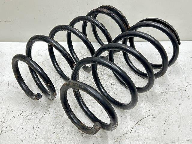 【中古】中古部品 クラウン MS110G ﾘｱｽﾌﾟﾘﾝｸﾞｾｯﾄ 【3310070100-000090757751400】