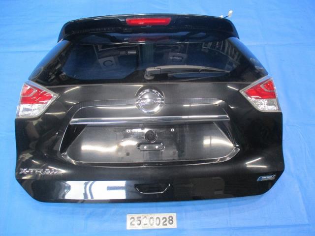 【中古】中古部品 エクストレイル T32 ﾊﾞｯｸﾄﾞｱ 【3310040100-000253002815800】