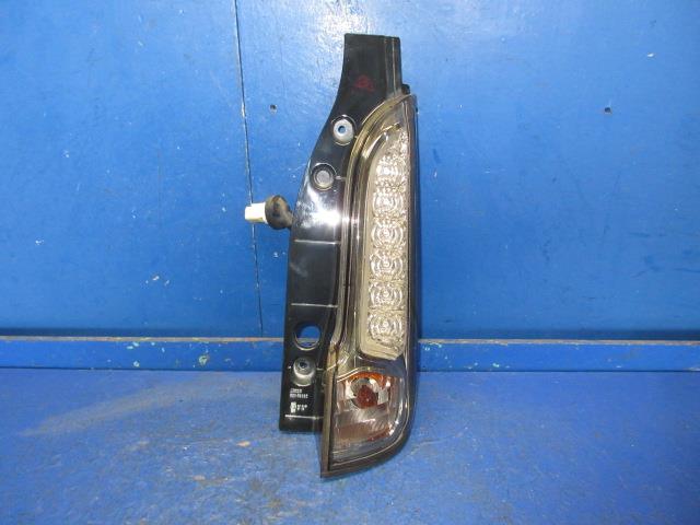 【中古】中古部品 スペーシア MK32S 右ﾃｰﾙﾗﾝﾌﾟ 【3310270100-000014688715500】