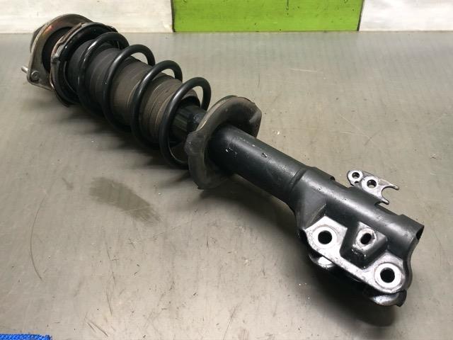 【中古】中古部品 キャスト LA250S 左ﾌﾛﾝﾄｽﾄﾗｯﾄ 【3330530100-000005363850210】