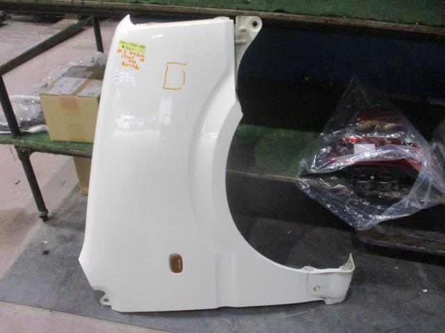【中古】中古部品 ムーヴ L910S 右ﾌﾛﾝﾄﾌｪﾝﾀﾞｰ 【3310160100-000004430410600】