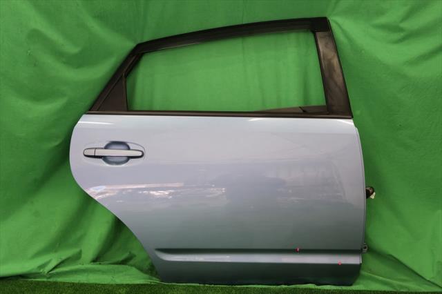 【中古】中古部品 プリウス NHW20 右ﾘｱﾄﾞｱ 【3330240100-002025528313300】