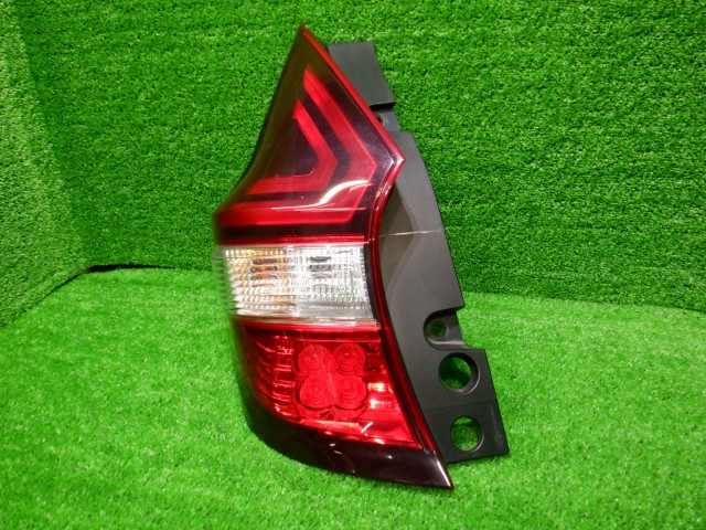 【中古】中古部品 ノート E12 左ﾃｰﾙﾗﾝﾌﾟ 【3340140100-000024229815600】
