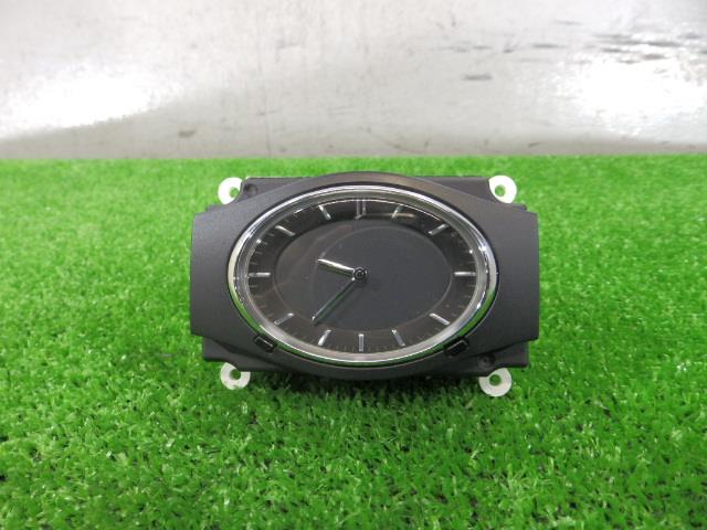 【中古】中古部品 スカイライン V36 時計 【3260250000-000025030568050】