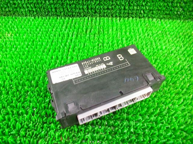 【中古】中古部品 タント L375S ｴﾝｼﾞﾝｺﾝﾋﾟｭｰﾀｰ 【3330210100-000037040663100】
