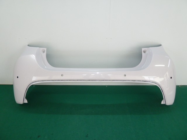 【中古】中古部品 ヤリス KSP210 ﾘｱﾊﾞﾝﾊﾟｰ 【3380050000-000036798715100】