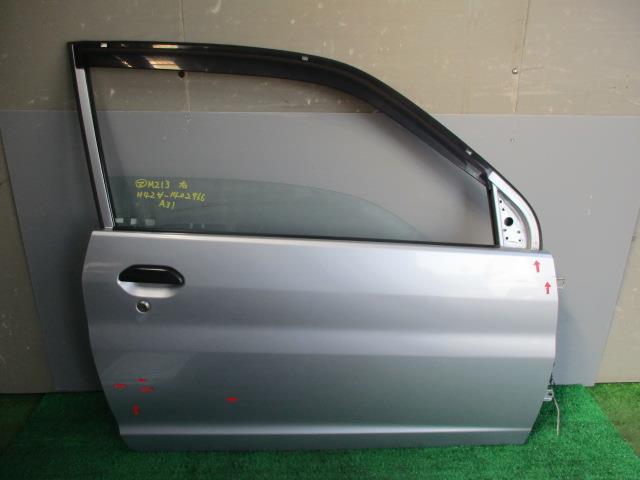 【中古】中古部品 ミニカ H42V 右ﾌﾛﾝﾄﾄﾞｱ 【3330560100-001500226113100】