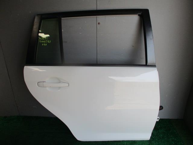 【中古】中古部品 カローラフィールダー NZE161G 右ﾘｱﾄﾞｱ 【3330560100-001605549713300】