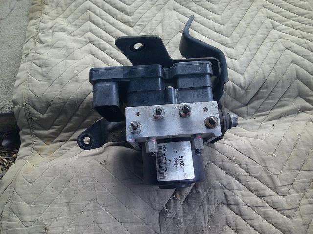 【中古】中古部品 スイフト ZC31S ABSｱｸﾁｭｴｰﾀｰ 【3340030100-111282000042500】