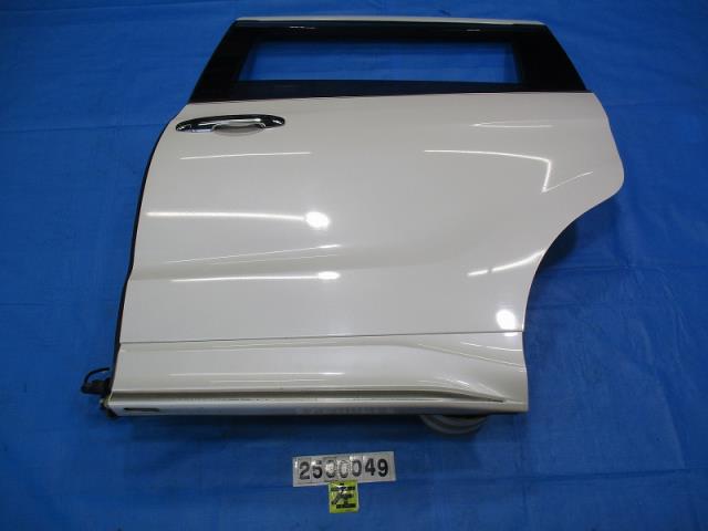 【中古】中古部品 オデッセイ RC1 左ﾘｱﾄﾞｱ 【3310040100-000253004913400】