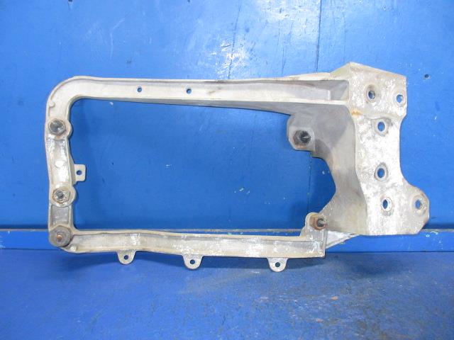 【中古】中古部品 日野大型車 FN1AWXA 右ﾍｯﾄﾞﾗﾝﾌﾟ 【3310270100-000014692910800】