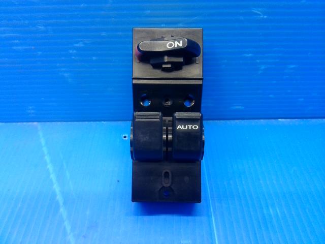 【中古】中古部品 バモス HM1 ﾊﾟﾜｰｳｲﾝﾄﾞｳｽｲｯﾁ 【3310550000-250123001261900】