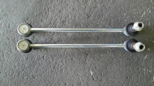 【中古】中古部品 ヴォクシー AZR60G ﾌﾛﾝﾄｽﾀﾋﾞﾗｲｻﾞｰ 【3500080000-240909000957150】