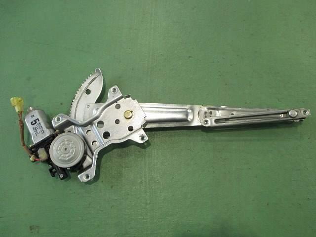 【中古】中古部品 テリオスキッド J131G 右ﾌﾛﾝﾄﾄﾞｱﾚｷﾞｭﾚｰﾀ･ﾓｰﾀｰ 【3310590000-000002197113120】