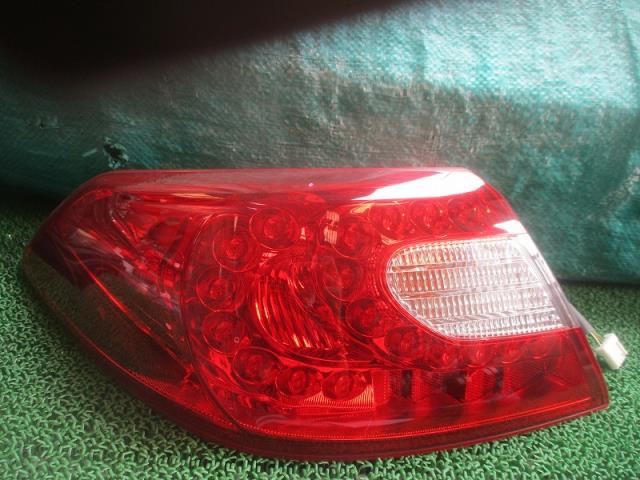 【中古】中古部品 フーガ KY51 左テールランプ 【3500080000-241212000115600】