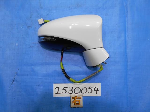 【中古】中古部品 レクサス CT ZWA10 右ｻｲﾄﾞﾐﾗｰ 【3310040100-000253005413500】