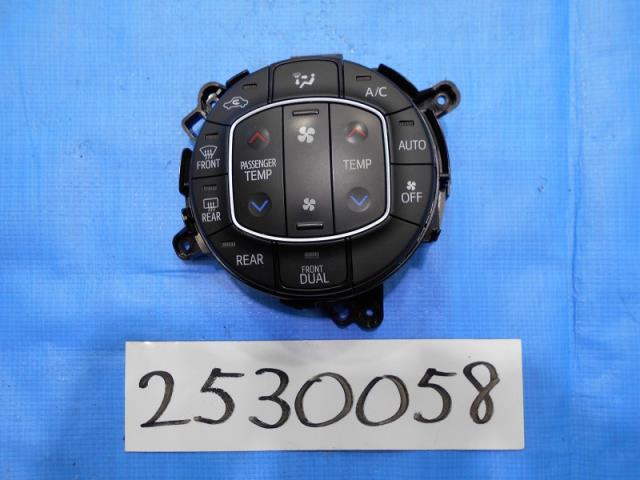 【中古】中古部品 ノア ZRR80G A/Cスイッチパネル 【3310040100-000253005860900】