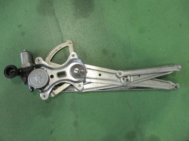 【中古】中古部品 ポルテ NNP11 右ﾌﾛﾝﾄﾄﾞｱﾚｷﾞｭﾚｰﾀ･ﾓｰﾀｰ 【3310590000-000005649713120】