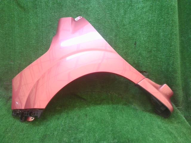 【中古】中古部品 モコ MG33S 左ﾌﾛﾝﾄﾌｪﾝﾀﾞｰ 【3260240000-250327000110700】