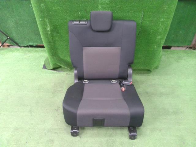 【中古】中古部品 イグニス FF21S リアシート 【3310200100-000021681170800】|e-cleマート