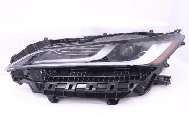 【中古】中古部品 ハリアー MXUA80 左ﾍｯﾄﾞﾗﾝﾌﾟ 【3260520000-250329500310900】