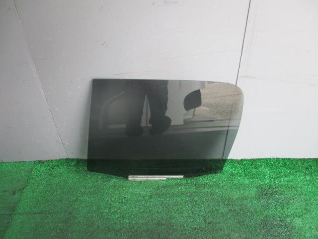 【中古】中古部品 ファンカーゴ NCP20 右ﾘｱﾄﾞｱｶﾞﾗｽ 【3330560100-001617985613330】