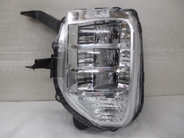【中古】中古部品 ｅＫクロス B34W 左ﾍｯﾄﾞﾗﾝﾌﾟ 【3380050000-000036855810900】