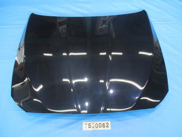 【中古】中古部品 BMW 5シリーズ XL28 ﾎﾞﾝﾈｯﾄﾌｰﾄﾞ 【3310040100-000253006210500】
