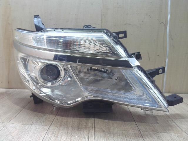 【中古】中古部品 セレナ C26 右ﾍｯﾄﾞﾗﾝﾌﾟ 【3310390100-250327000610800】
