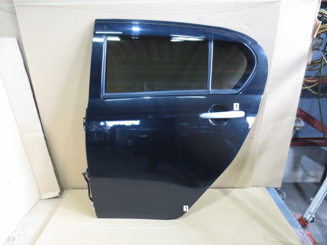 【中古】中古部品 プレオプラス LA310F 左ﾘｱﾄﾞｱ 【3330460100-000001597313400】