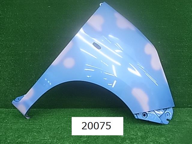 【中古】再生部品 タンク M900A 右ﾌﾛﾝﾄﾌｪﾝﾀﾞｰ 【3380010000-250402501810600】