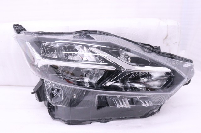 【中古】中古部品 デイズ B44W 右ﾍｯﾄﾞﾗﾝﾌﾟ 【3260520000-250403500310800】