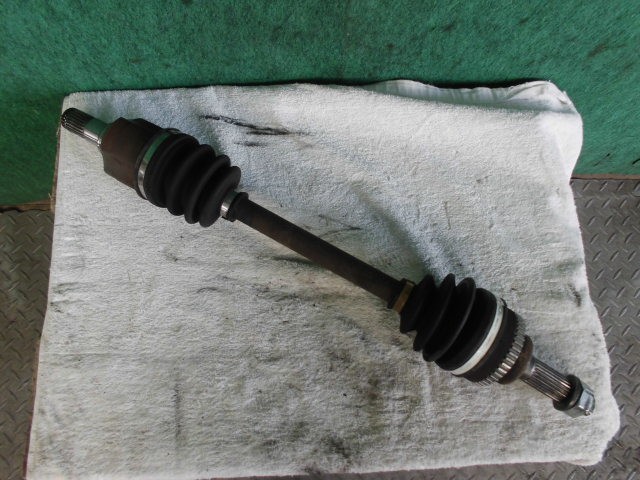 【中古】中古部品 ＫＥＩ HN22S 左ﾌﾛﾝﾄﾄﾞﾗｲﾌﾞｼｬﾌﾄ 【3310420000-000002341742200】