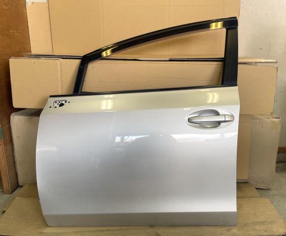 【中古】中古部品 プリウスα ZVW41W 左ﾌﾛﾝﾄﾄﾞｱ 【3330650100-000253002213200】｜e-cleマート