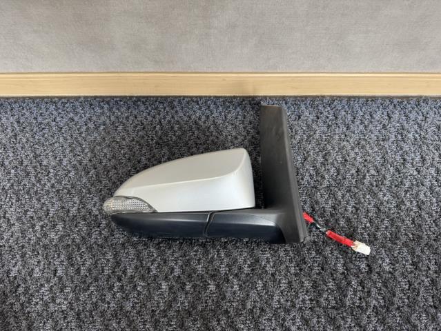 【中古】中古部品 アイシス ZGM15G 右ｻｲﾄﾞﾐﾗｰ 【3330440100-250404000113500】 17,186円