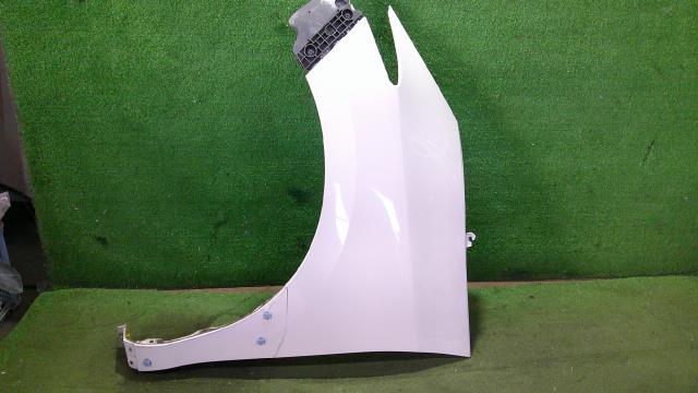 【中古】中古部品 エスティマ ACR50W 左ﾌﾛﾝﾄﾌｪﾝﾀﾞｰ 【3500080000-240926000210700】