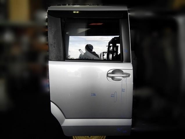 【中古】中古部品 N-BOX + JF1 右リアドア 【3310050100-240910000113300】