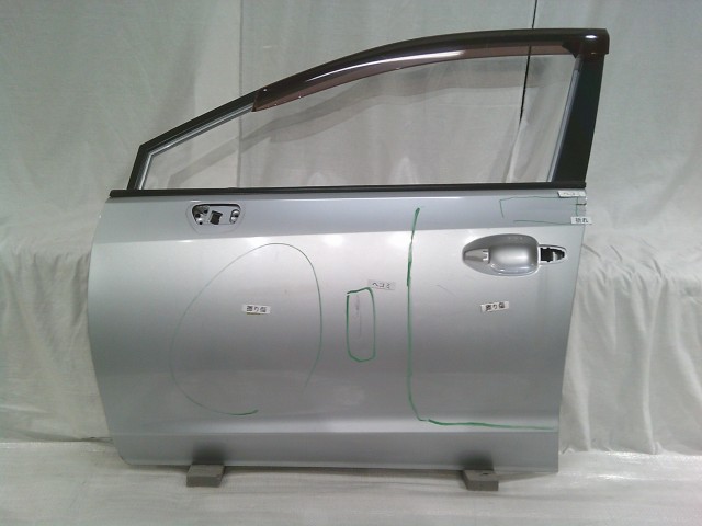 【中古】中古部品 インプレッサ GP7 左ﾌﾛﾝﾄﾄﾞｱ 【3331011000-250407500113200】