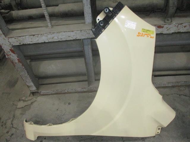 【中古】中古部品 MRワゴン MF33S 左フロントフェンダー 【3310160100-000004439210700】