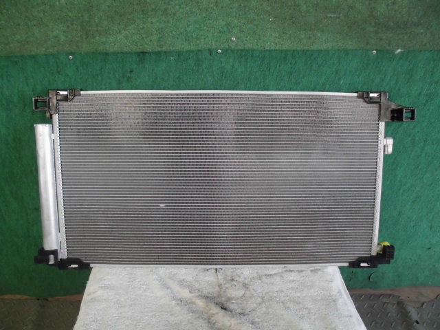 【中古】中古部品 Ｃ－ＨＲ NGX50 ｺﾝﾃﾞﾝｻｰ 【3310420000-000002344060600】 16,060円