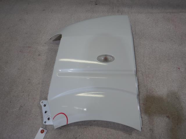 【中古】中古部品 エブリィ DA64W 左ﾌﾛﾝﾄﾌｪﾝﾀﾞｰ 【3330810100-250407000810700】