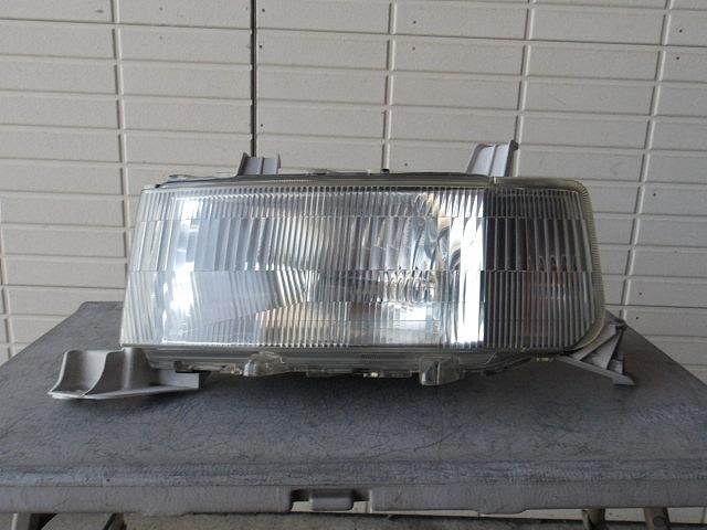 【中古】中古部品 ｂＢ NCP31 左ﾍｯﾄﾞﾗﾝﾌﾟ 【3340080100-250403000110900】