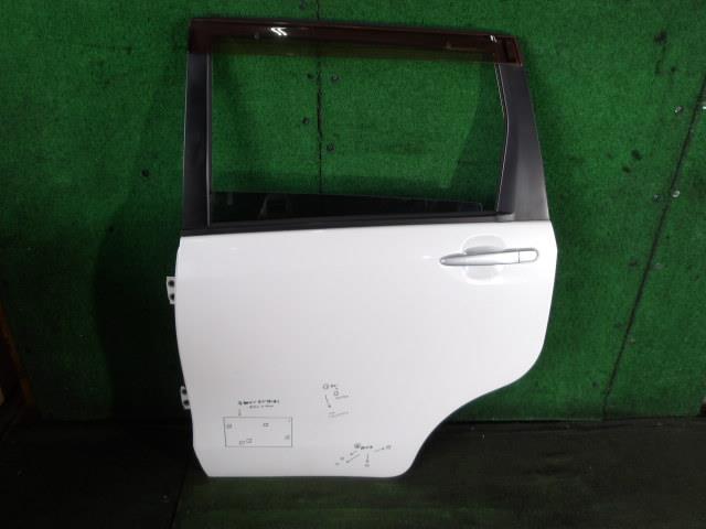 【中古】中古部品 ムーヴ LA100S 左ﾘｱﾄﾞｱ 【3340220100-000226014313400】