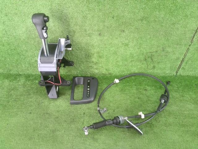 【中古】中古部品 ミニキャブ DS17V ｼﾌﾄﾚﾊﾞｰ 【3330990100-250314000437850】 6,665円