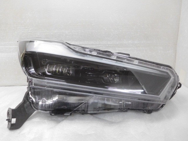 【中古】中古部品 WR-V DG5 右ﾍｯﾄﾞﾗﾝﾌﾟ 【3380050000-000036884810800】