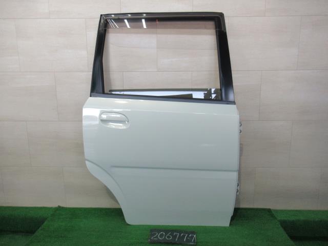 【中古】中古部品 ムーヴ L150S 右ﾘｱﾄﾞｱ 【3310120100-250411000313300】