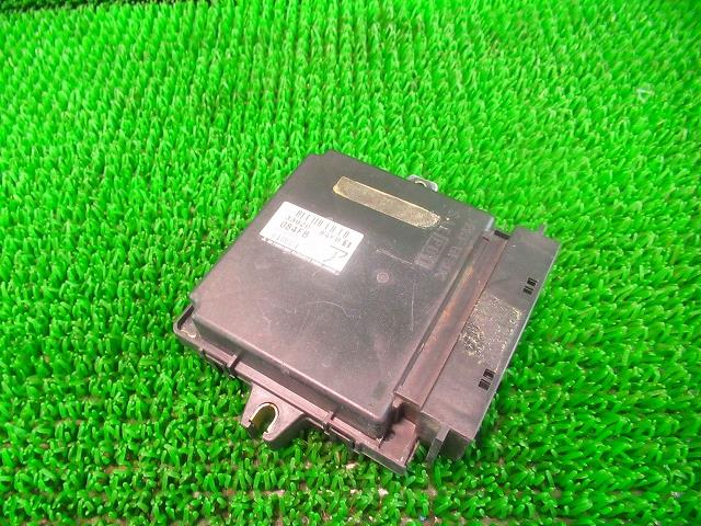 【中古】中古部品 ワゴンＲ MC22S ｴﾝｼﾞﾝｺﾝﾋﾟｭｰﾀｰ 【3330210100-000037061063100】